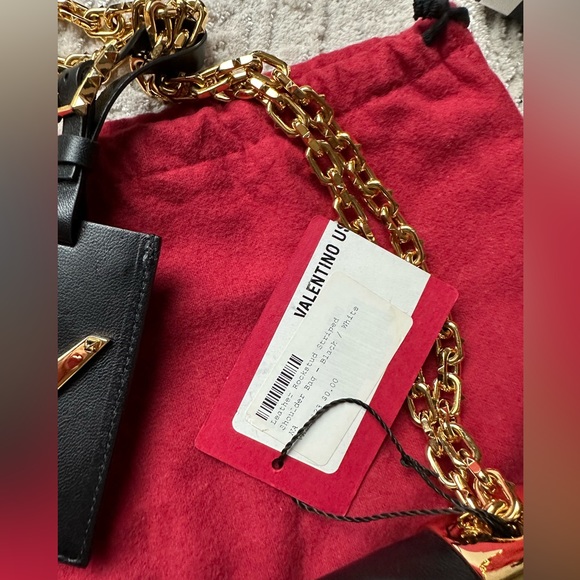Valentino Rockstud Bag 🖤🤍 - Picture 10 of 16